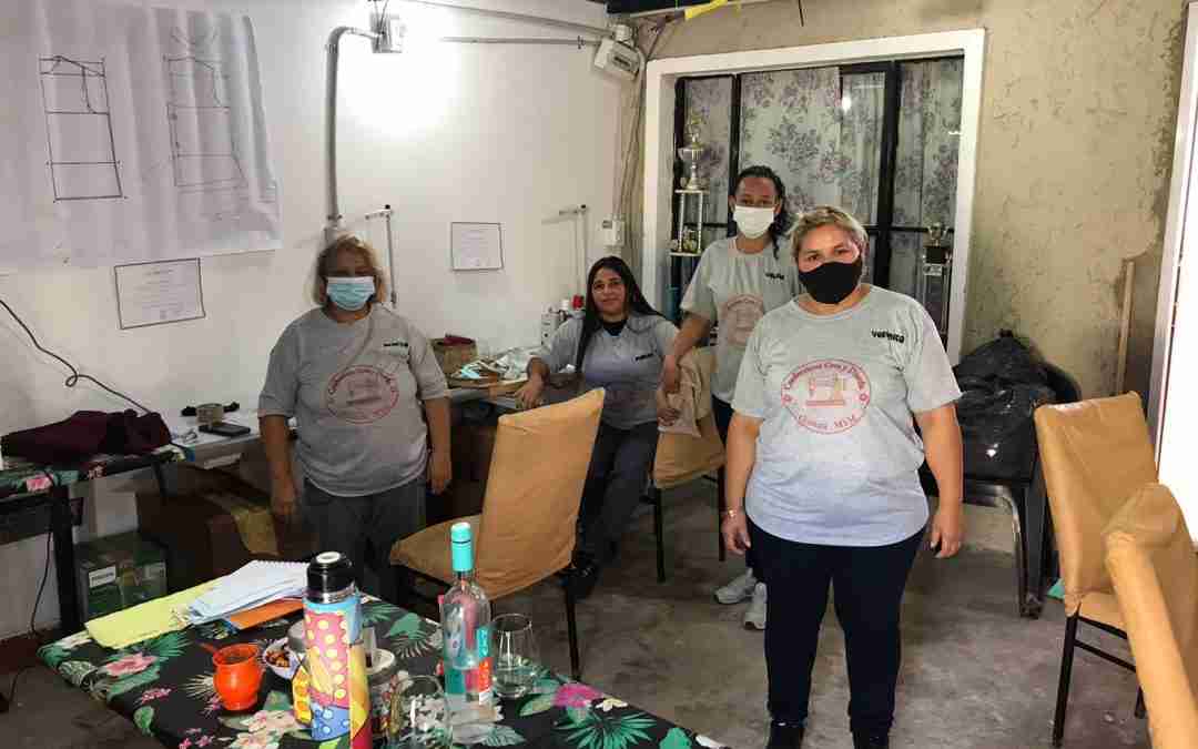 “Mundo de colores”, un emprendimiento social que promueve la higiene personal de niños y niñas a través de la costura