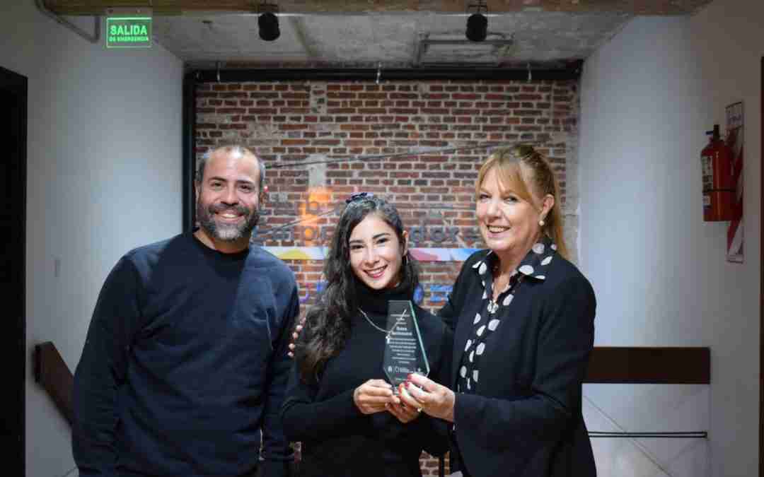La Municipalidad reconoció a la Ingeniera Ileana Barrionuevo por su destacada participación en el Mundial de Ciberseguridad
