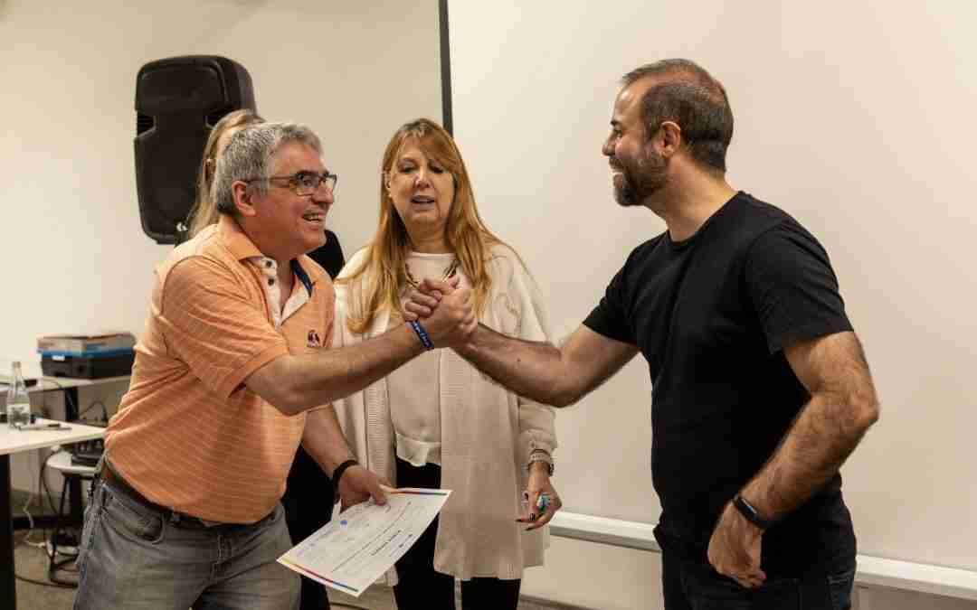 Brecha digital. Más de 240 cordobeses recibieron sus certificados de formación en herramientas digitales