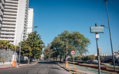 Avanza la implementación de “Río Inteligente”: se instala el primer punto de monitoreo en la Costanera
